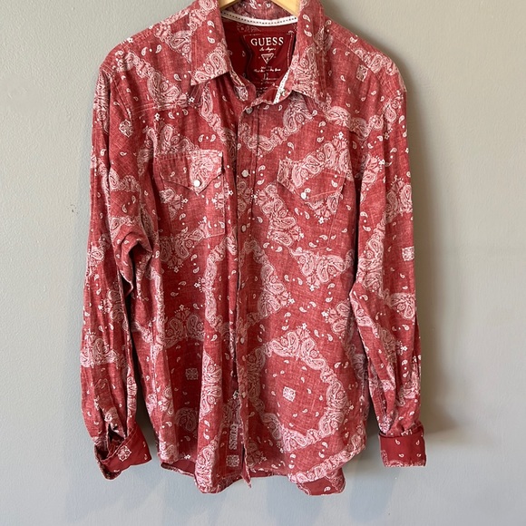 Guess Other - Guess mens XL red reverse print paisley western shirt